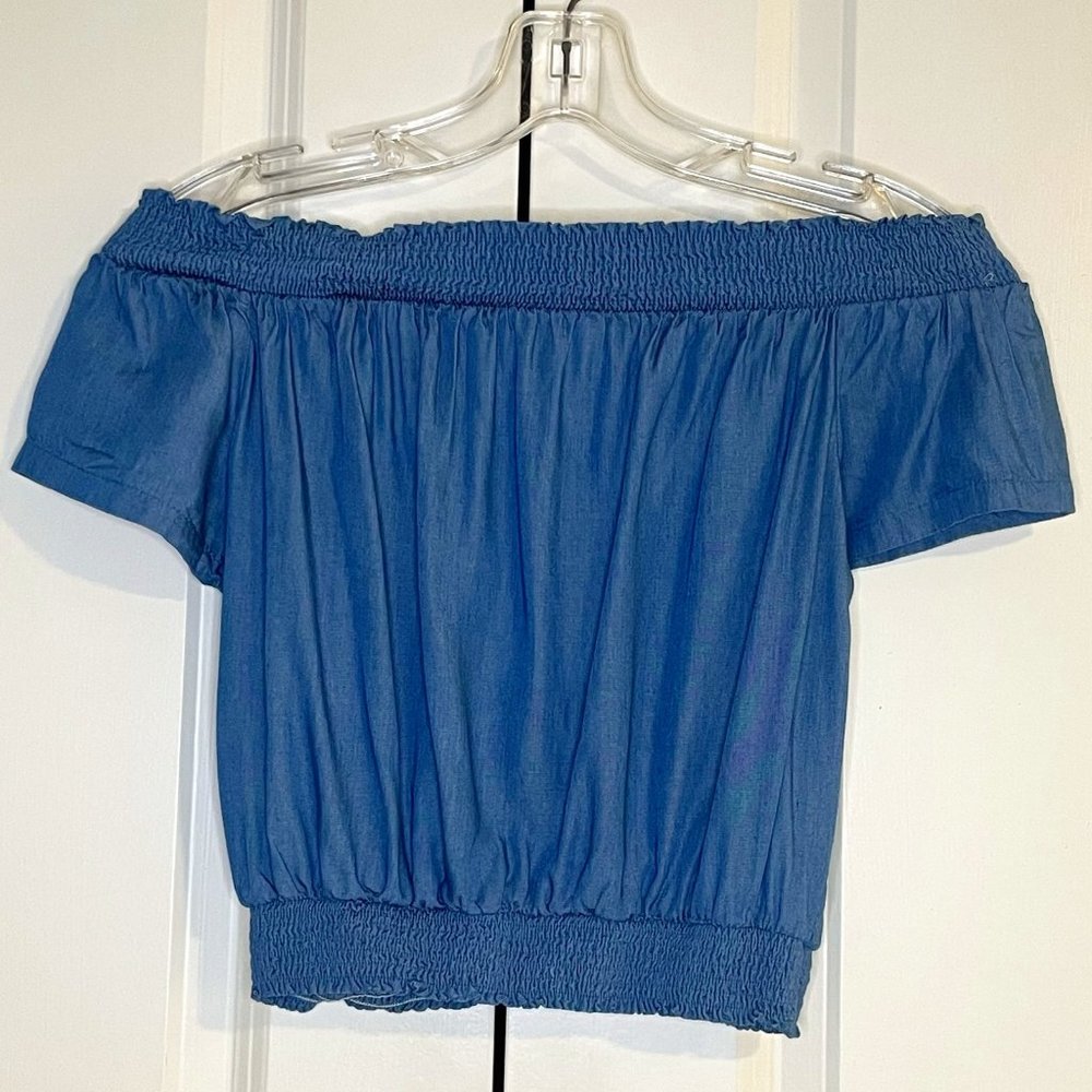 DO+BE Off-the-Shoulder Short-Sleeved Crop Top Blouse (S, Denim/Capri Blue)